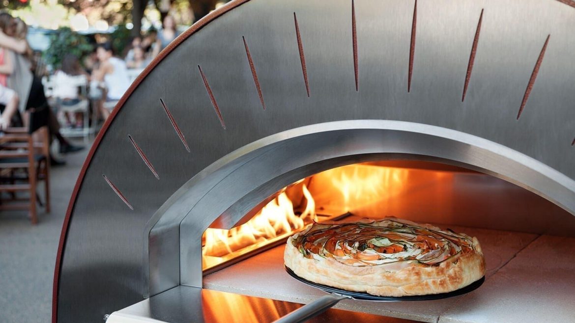 Τα εργαλεία που χρειάζεστε για να ψήσετε σε ξυλόφουρνο!